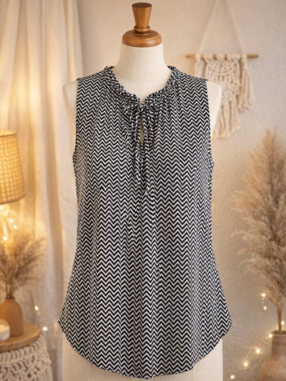 LOFT Chevron Tie Neck Sleeveless Blouse M Black White Quiet Luxury Minimalist